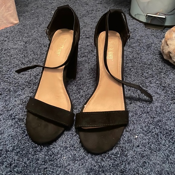 Shoes - High heels